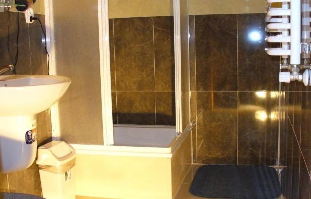 Park Otel Myślenice Dış mekan fotoğraf